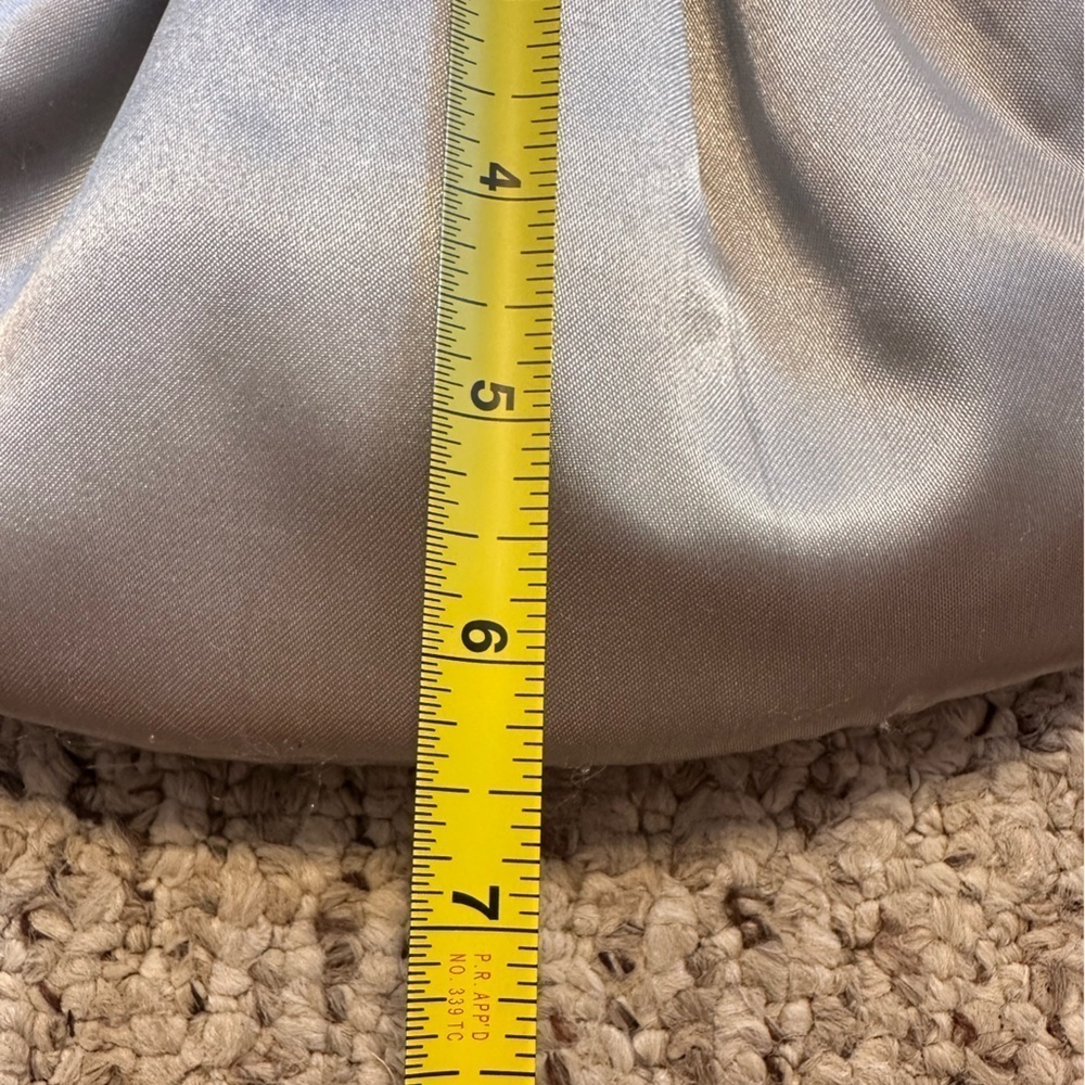 Small satin evening clutch bag with faux pearl handles. - Picture 6 of 6